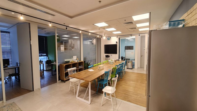 120 מר במגדלי אלון - מטבח