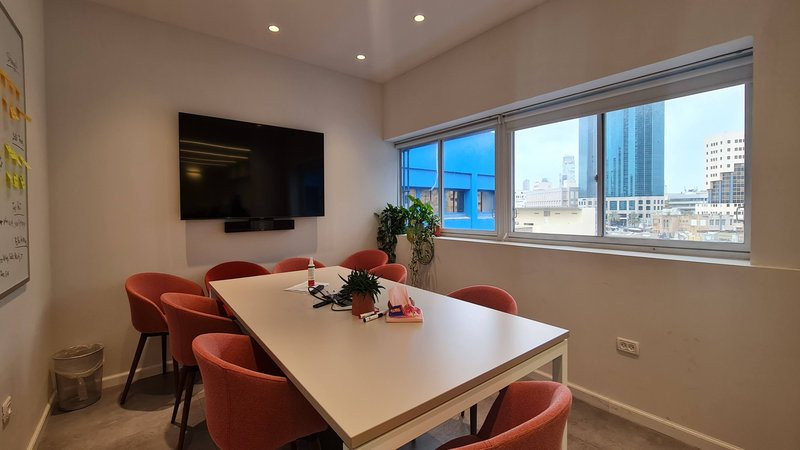 200 מר מרוהט בשרונה - חדר ישיבות