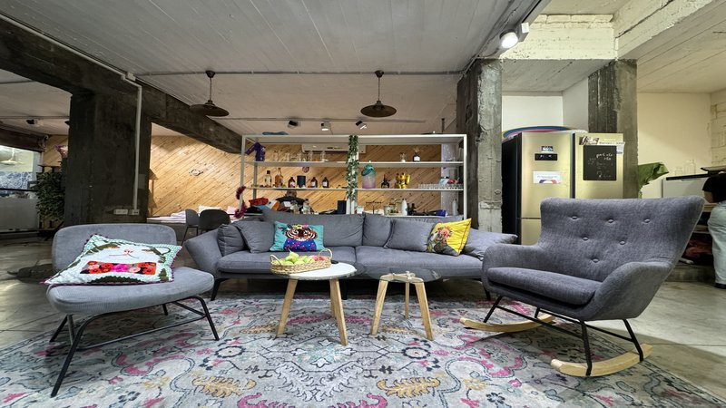 250 מר בשכונת מונטיפיורי - לאונג