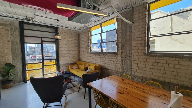 250 מר בשכונת מונטיפיורי - פינות ישיבה