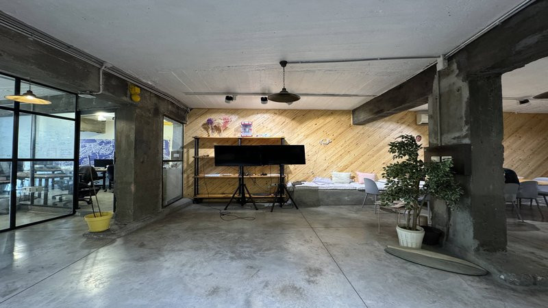 250 מר בשכונת מונטיפיורי