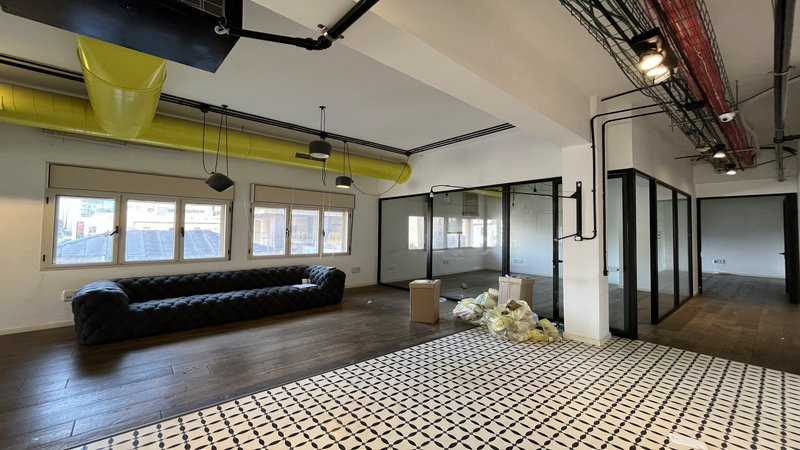 345 מר משרד ברוטשילד - פינת ישיבה