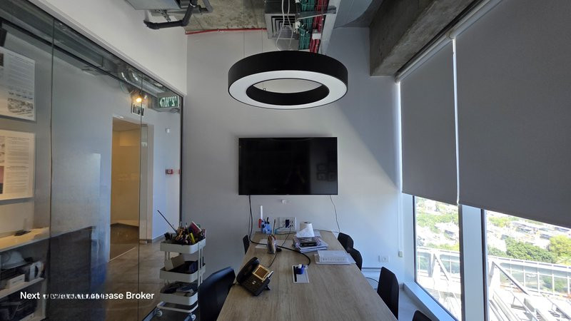 75 מר במגדל WE - חדר ישיבות