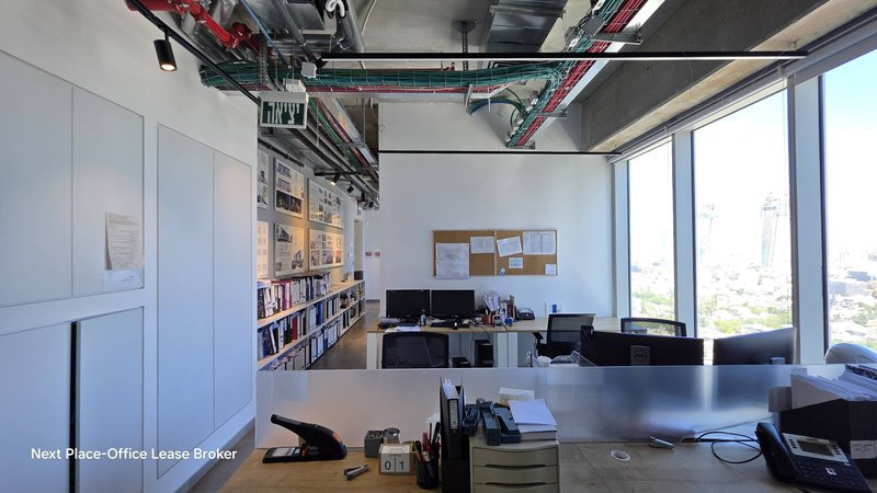 75 מר במגדל WE - חדר צוות עם נוף