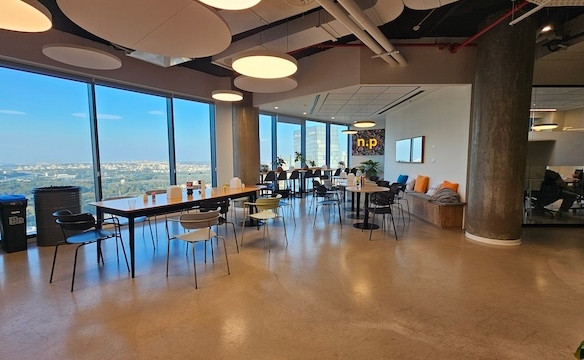 אופן ספייס להשכרה משרד 900 מ״ר במגדל ספיר, הבורסה ר״ג