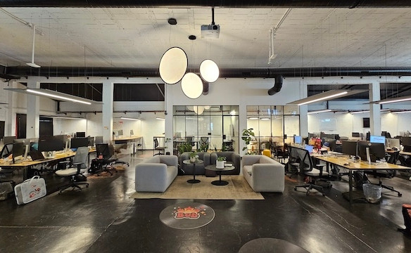 אופן ספייס משרד 1800 מ״ר עם מרפסת במונטיפיורי ת״א