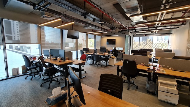 אופן ספייס משרד מרוהט להשכרה במגדלי חג׳ג׳ 400 מ״ר