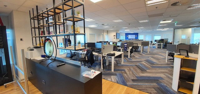 אופן ספייס משרד מרוהט להשכרה במגדלי עזריאלי, 390 מ״ר