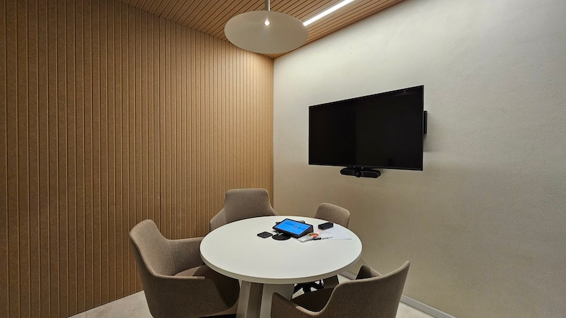 חדר ישיבה משרד עם מרפסת להשכרה במגדלי דה וינצ׳י תל אביב, 350 מ״ר