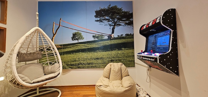 חדר משחקים משרד להשכרה במגדל פלטיניום שרונה עם מרפסת