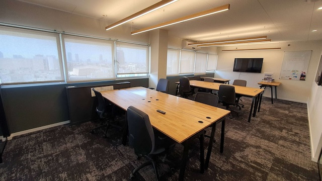 חדר צוות משרד מרוהט להשכרה בבית יכין, שרונה ת״א, 280-315 מטר