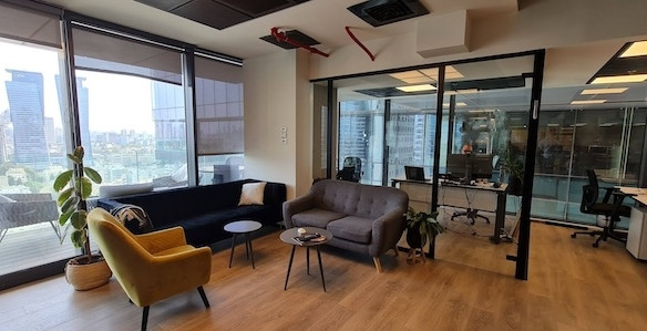 לאונג משרד במגדלי הארבעה שרונה ת״ר, להשכרה, 220 מטר