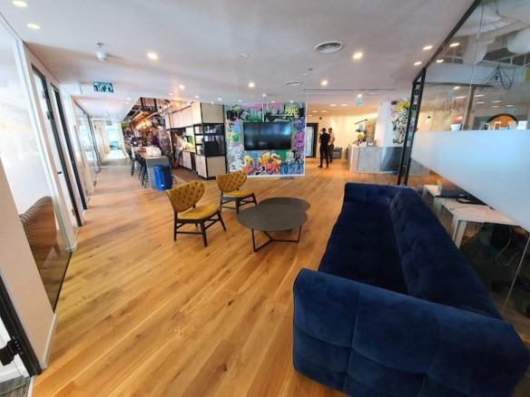 לאונג משרד להשכרה במגדל עזריאלי, קומה 31, 450-780 מ״ר, ת״א