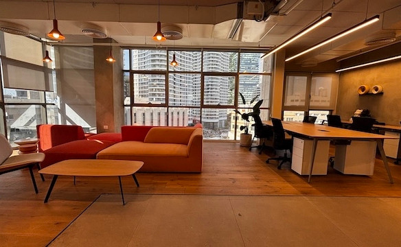 לאונג משרד מרוהט להשכרה 650 מ״ר בבית ויקטוריה