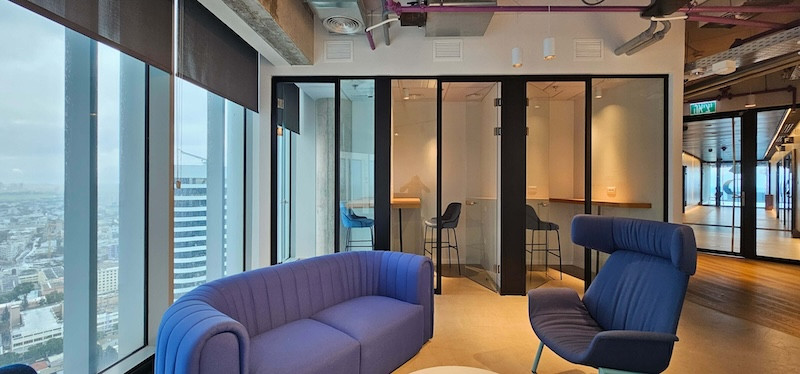 לאונג משרד מרוהט להשכרה בתאומי רובינשטיין, קומה 30, (Snappy)