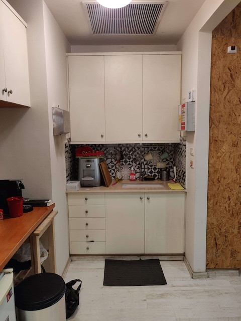 מטבח אופן ספייס משרד קרקע להשכרה בבלפור 15 ת״א, 220 מר