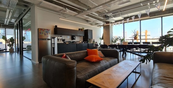 מטבח משרד 493 מטר להשכרה במגדל סוזוקי בתל אביב, קומה 4