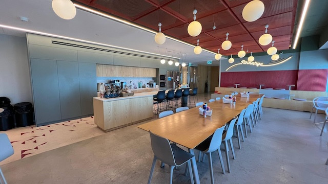 מטבח משרד בעזריאלי ת״א להשכרה, קומה 41, 841 מ״ר