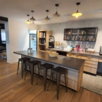 מטבח משרד מרוהט להשכרה בבית יכין, שרונה ת״א, 280-315 מטר