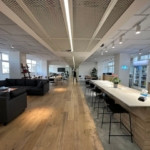 מטבח משרד עם מרפסת להשכרה בבית קלקא, (PrettyDamnQuick) ת״א