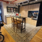 מטבח קומה עצמאית להשכרה בבית יכין ת״א, 650 מ״ר