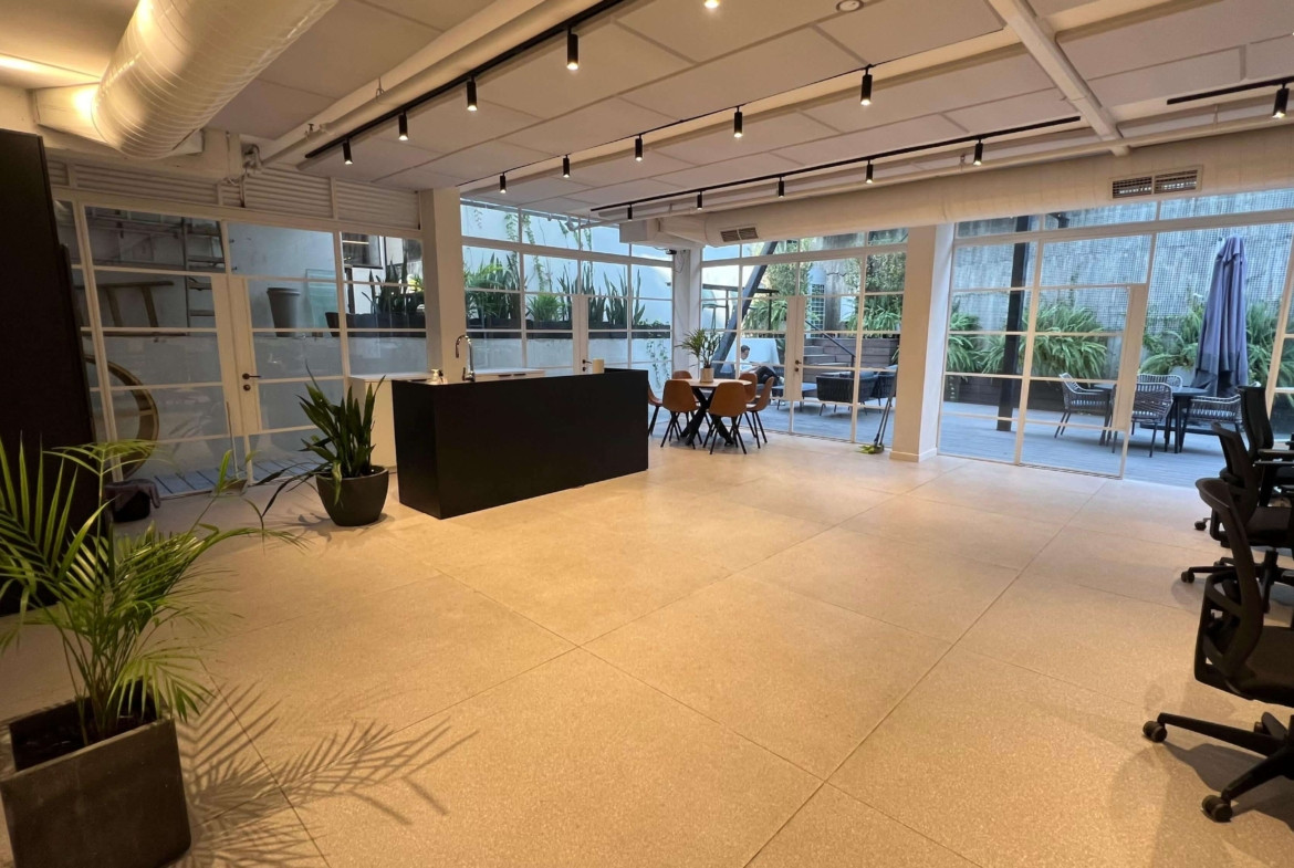 מטבחון משרד קרקע 500 מ״ר עם מרפסת להשכרה ברחוב המסגר ת״א