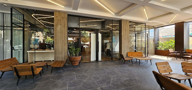 מרפסת משרד להשכרה בטיומקין 2 ת״א, 600-1800 מטר