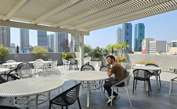 מרפסת משרד להשכרה עם מרפסת בבית אריאל, הבורסה רמת גן