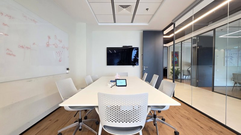 משרד 268 מר באקרו תל אביב - חדר ישיבות