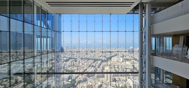 נוף משרד להשכרה בלנדמרק שרונה תל אביב, קומה 40, (optibus)