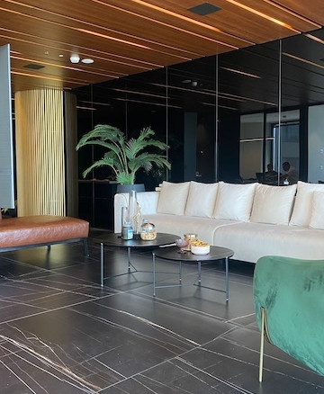 סלון משרד להשכרה בתל אביב במגדל רסיטל, 170 מ״ר