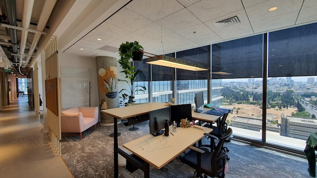 עמדות משרד להשכרה בתוהא, 600-800 מטר, יגאל אלון