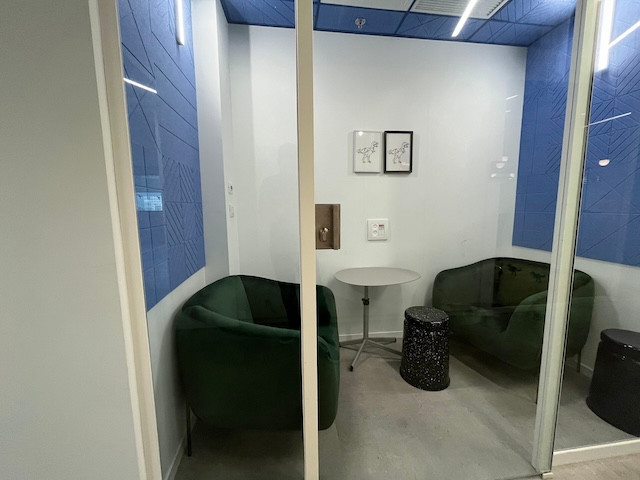 פון בוט משרד גדול להשכרה במגדל פז בבורסה, 525-909 מ״ר