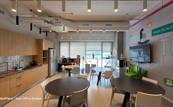 מטבח אלון דרומי, קומה 4, 404 מטר (Totango), 40 עמדות