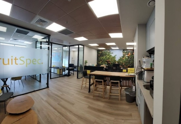 אופן ספייס 2 להשכרה במגדל WE, משרד 155 מ״ר בת״א