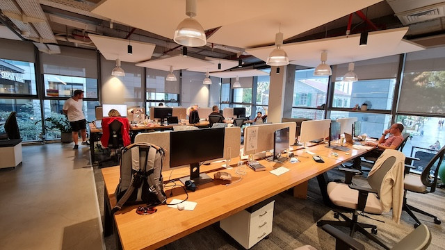 אופן ספייס 2משרד להשכרה במתחם שרונה בתל אביב. המשרד ממוקם בלב סביבה עסקית יוקרתית ונגישה, מרחק הליכה מתחנת הרכבת הקלה יהודית ומתחנת הרכבת