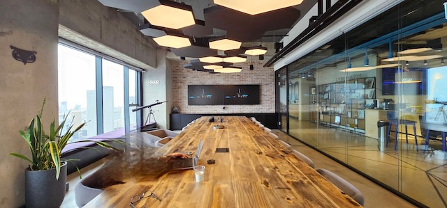 חדר ישיבות משרד להשכרה מרוהט במגדלי אלון ת״א, 1700 מ״ר