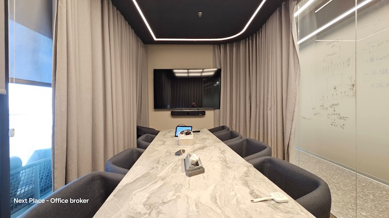 חדר ישיבות משרד להשכרה עם מרפסת במגדל רסיטל, 632 מ״ר