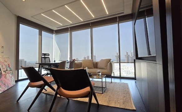 חדר לאונג להשכרה במגדל רסיטל בקומה גבוהה משרד 200 מ״ר
