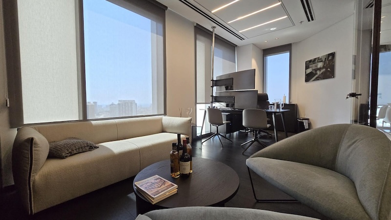 חדר מנהל להשכרה במגדל רסיטל בקומה גבוהה משרד 200 מ״ר