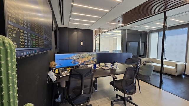 חדר עבודה להשכרה במגדל רסיטל בקומה גבוהה משרד 200 מ״ר