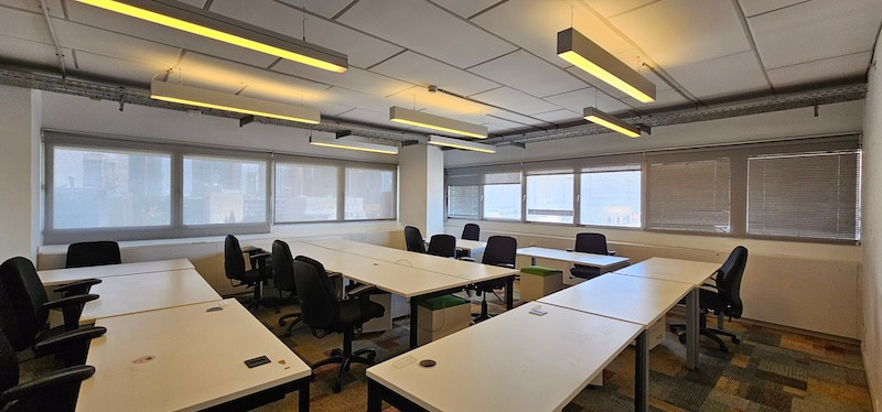 חדר עבודה משרד 650 מ״ר להשכרה בבית יכין ת״א