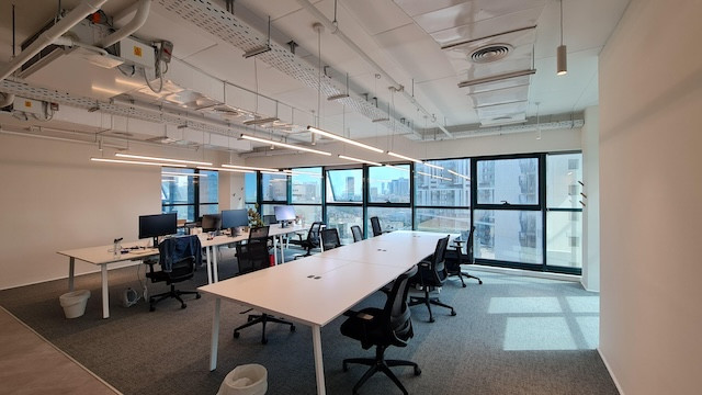 חדר צוות להשכרה קומה עצמאית בבית רובינשטיין, 270-1,036 מטר