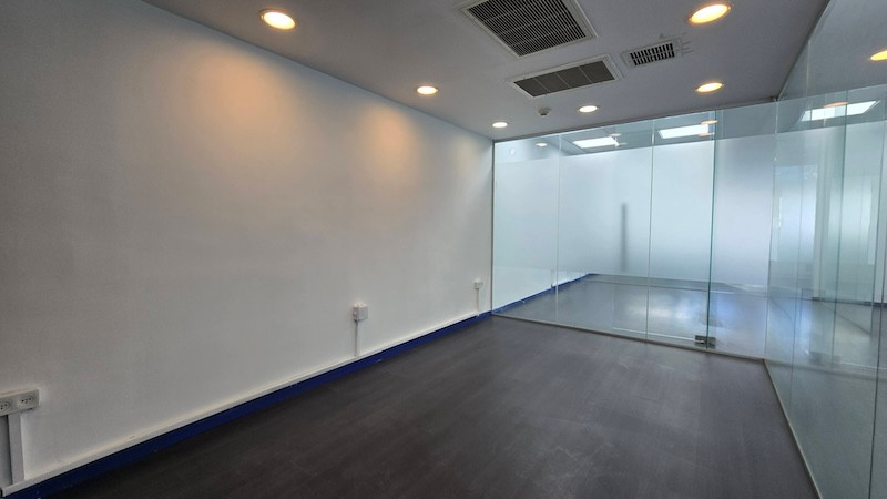 חדר צוות משרד 142 מ״ר להשכרה בבית הקרן, מתחם הבורסה