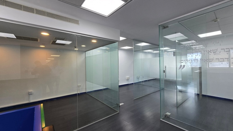 חדר ריק משרד 142 מ״ר להשכרה בבית הקרן, מתחם הבורסה