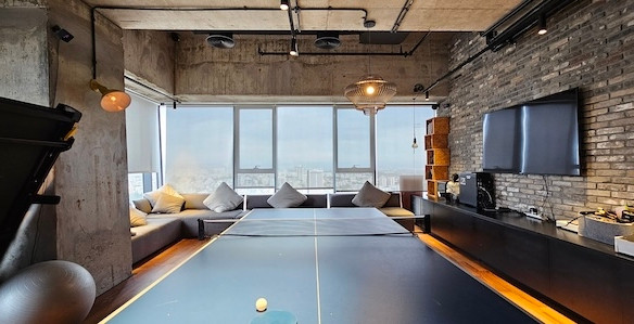 לאונג משחקים משרד להשכרה מרוהט במגדלי אלון ת״א, 1700 מ״ר