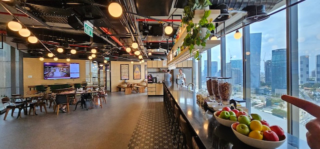 מטבח משרד גדול, קומה במגדל תוהא, 2800 מ״ר