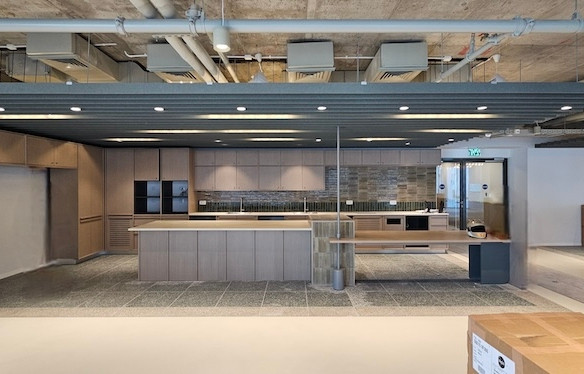 מטבח משרד להשכרה בלנדמרק שרונה, 2700 מטר