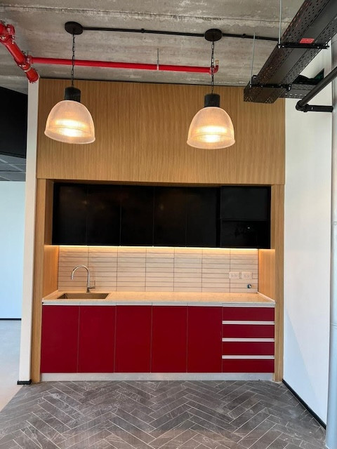 מטבח משרד להשכרה במגדל סוזוקי, 290 מטר+מרפסת