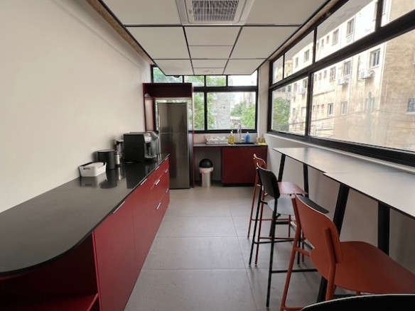 מטבח משרד מרוהט בבית הלל ת״א שכונת מונטיפיורי, 217 מטר